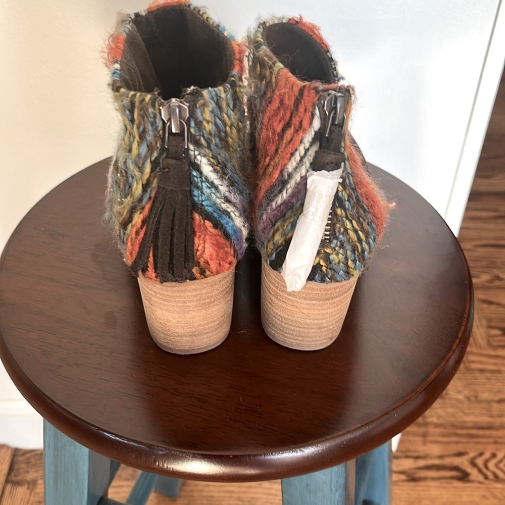 Toms Brown Ankle Boots with Colorful Knit Cuff - Picture 2 of 5